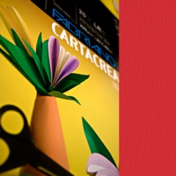 Cartoncino CartaCrea - 35 x 50 cm - 220 gr - ciliegia - Fabriano -  blister 10 fogli